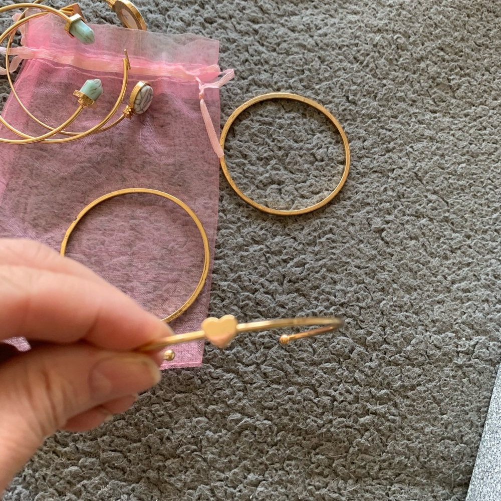 🟠  🆕 NEW dangle bracelets. - Picture 5 of 7